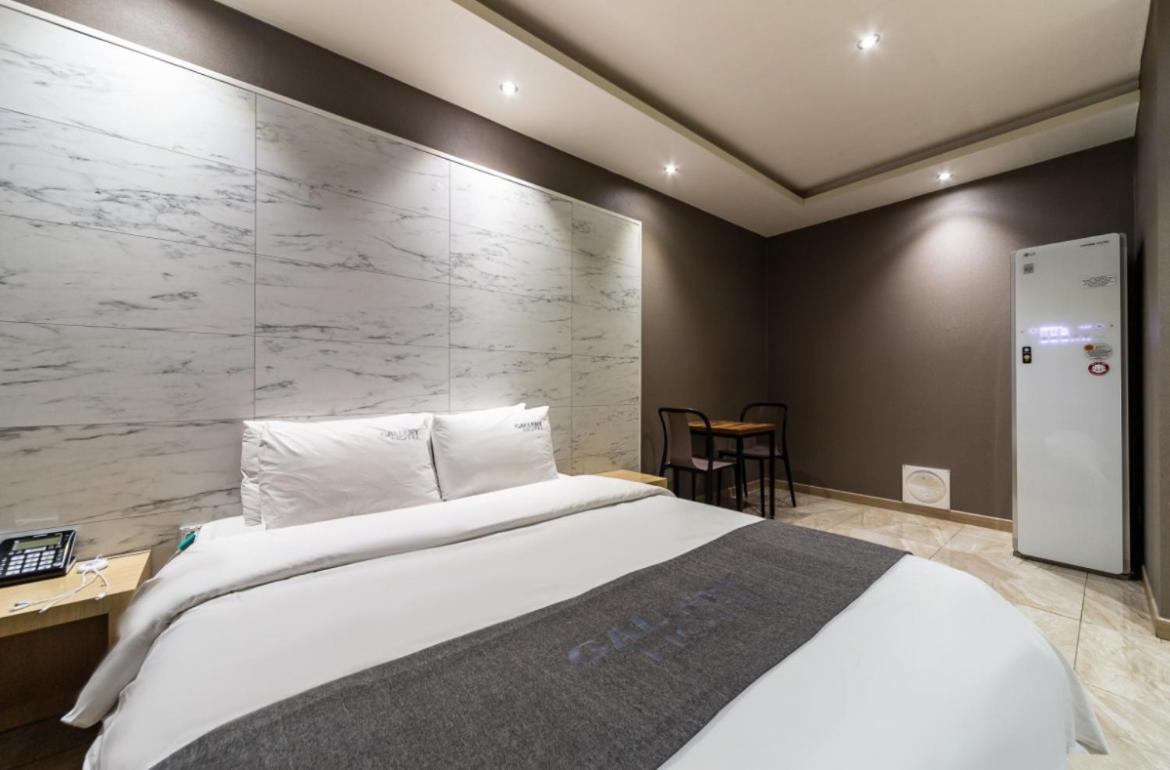 Gallery Hotel Gwangju Metropolitan City Exterior photo