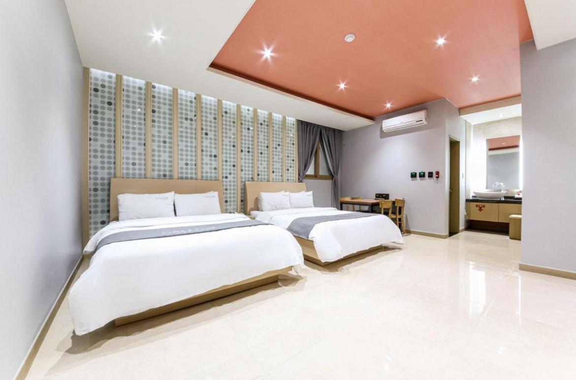 Gallery Hotel Gwangju Metropolitan City Exterior photo