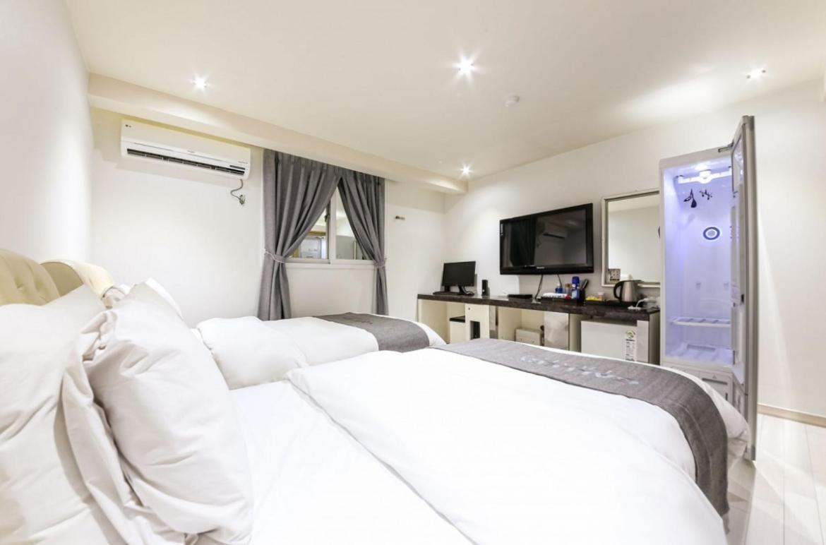Gallery Hotel Gwangju Metropolitan City Exterior photo
