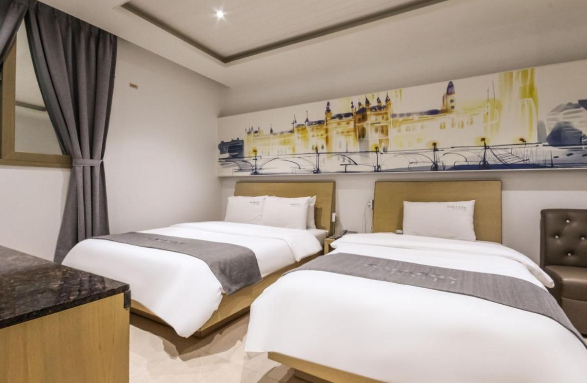 Gallery Hotel Gwangju Metropolitan City Exterior photo