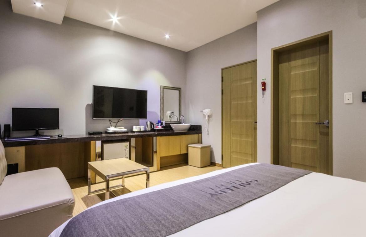 Gallery Hotel Gwangju Metropolitan City Exterior photo